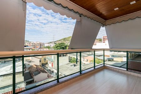 Apartamento à venda com 105m², 2 quartos e 1 vaga Apartamento à venda com 105m², 2 quartos e 1 vagaVaranda da Sala