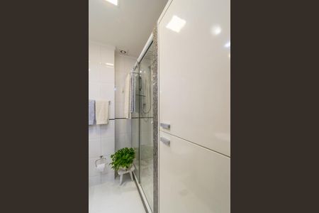 Apartamento à venda com 105m², 2 quartos e 1 vaga Apartamento à venda com 105m², 2 quartos e 1 vagaBanheiro