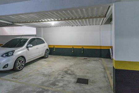 Apartamento à venda com 105m², 2 quartos e 1 vaga Apartamento à venda com 105m², 2 quartos e 1 vagaÁrea comum - Garagem (Vaga Fixa)