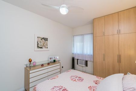 Apartamento à venda com 105m², 2 quartos e 1 vaga Apartamento à venda com 105m², 2 quartos e 1 vagaQuarto 1