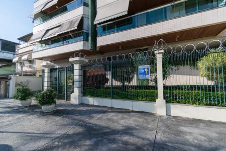 Apartamento à venda com 105m², 2 quartos e 1 vaga Apartamento à venda com 105m², 2 quartos e 1 vagaFachada da Entrada