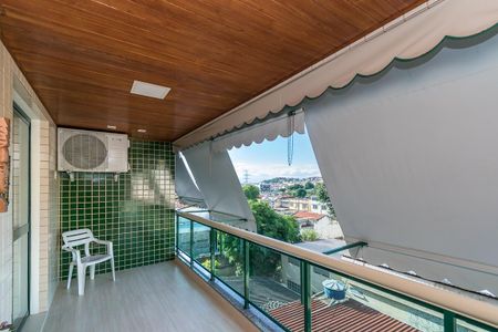 Apartamento à venda com 105m², 2 quartos e 1 vaga Apartamento à venda com 105m², 2 quartos e 1 vagaVaranda da Sala