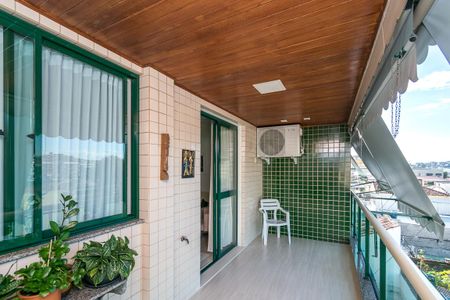 Apartamento à venda com 105m², 2 quartos e 1 vaga Apartamento à venda com 105m², 2 quartos e 1 vagaVaranda da Sala