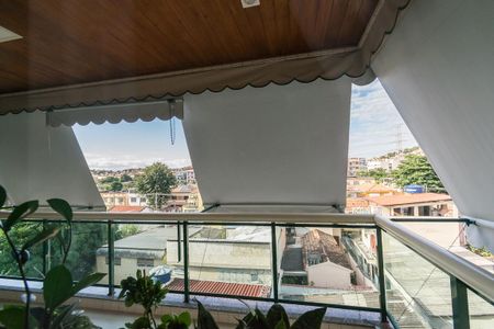 Apartamento à venda com 105m², 2 quartos e 1 vaga Apartamento à venda com 105m², 2 quartos e 1 vagaVista do Quarto 1