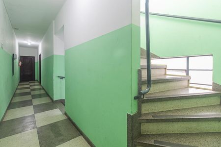 Apartamento à venda com 54m², 1 quarto e sem vagaEscadas