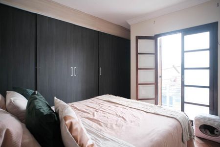 Casa à venda com 180m², 3 quartos e 4 vagasSuíte