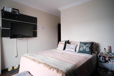 Casa à venda com 180m², 3 quartos e 4 vagasSuíte