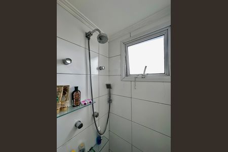 Apartamento à venda com 65m², 2 quartos e 2 vagas Apartamento à venda com 65m², 2 quartos e 2 vagasBanheiro Suíte