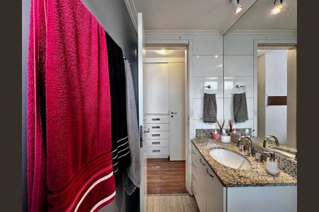 Apartamento à venda com 65m², 2 quartos e 2 vagas Apartamento à venda com 65m², 2 quartos e 2 vagasBanheiro Suíte