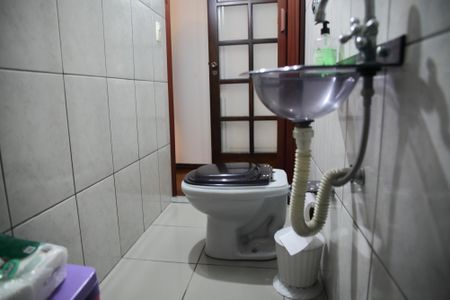 Casa à venda com 200m², 3 quartos e 2 vagasLavabo