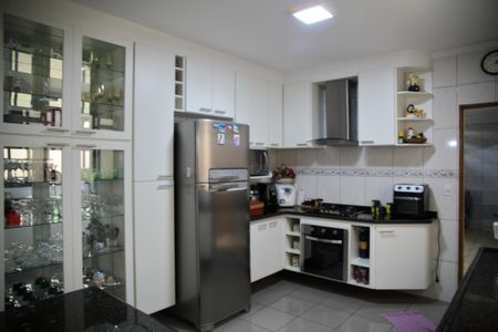 Casa à venda com 200m², 3 quartos e 2 vagasCozinha