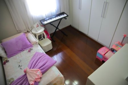 Casa à venda com 200m², 3 quartos e 2 vagasQuarto 1