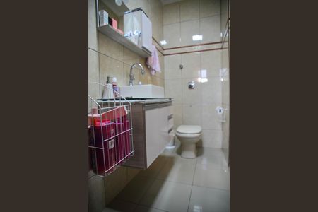 Casa à venda com 200m², 3 quartos e 2 vagasBanheiro Suíte