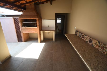 Casa à venda com 130m², 3 quartos e 3 vagasChurrasqueira