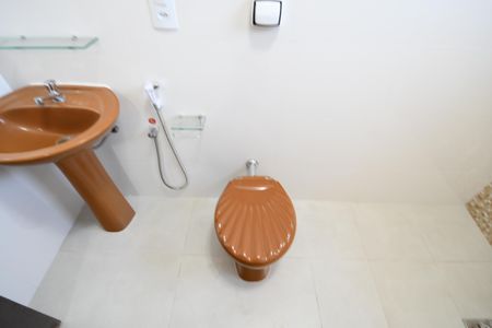 Casa à venda com 130m², 3 quartos e 3 vagasBanheiro Quarto 3 - Suíte