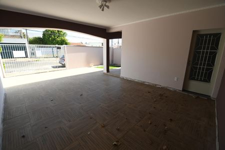 Casa à venda com 130m², 3 quartos e 3 vagasGaragem