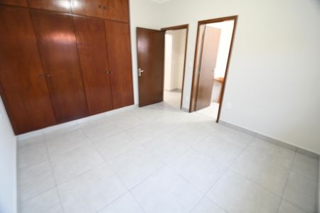 Casa à venda com 130m², 3 quartos e 3 vagasQuarto 3 - Suíte