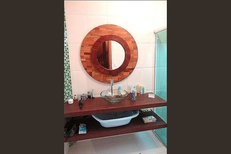 Casa de condomínio à venda com 350m², 4 quartos e 4 vagas