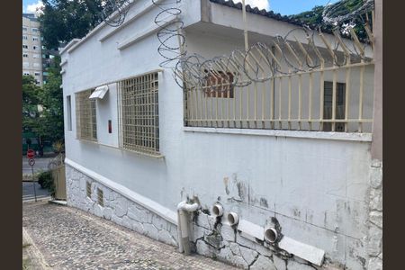 Casa à venda com 240m², 5 quartos e 2 vagas