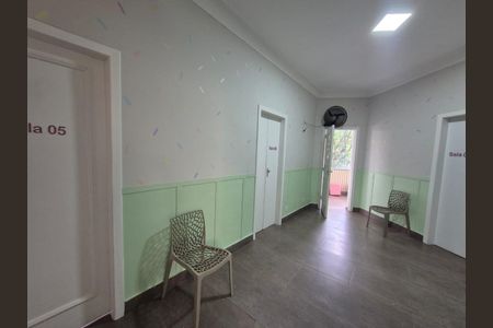 Casa à venda com 240m², 5 quartos e 2 vagas
