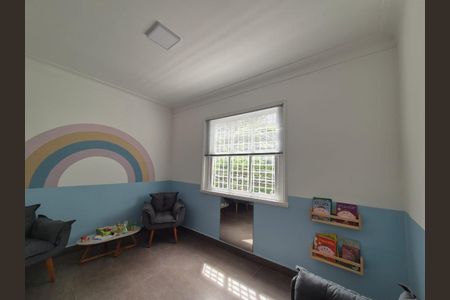 Casa à venda com 240m², 5 quartos e 2 vagas
