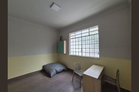 Casa à venda com 240m², 5 quartos e 2 vagas
