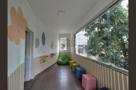 Casa à venda com 240m², 5 quartos e 2 vagas