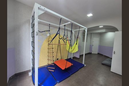 Casa à venda com 240m², 5 quartos e 2 vagas