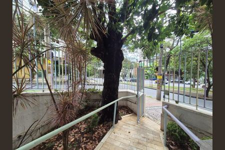 Casa à venda com 240m², 5 quartos e 2 vagas