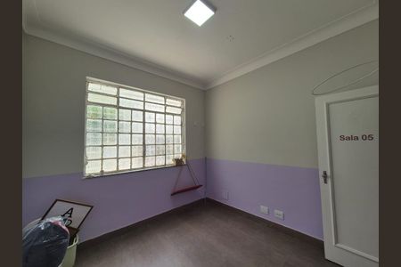 Casa à venda com 240m², 5 quartos e 2 vagas