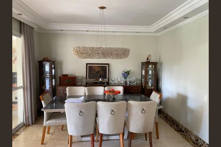 Apartamento à venda com 205m², 4 quartos e sem vaga