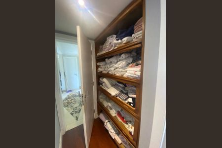 Apartamento à venda com 205m², 4 quartos e sem vaga
