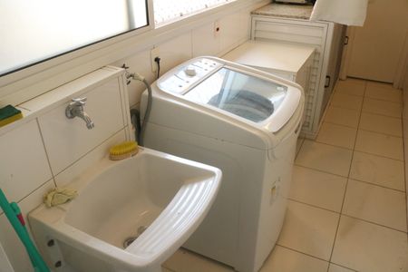 Apartamento para alugar com 160m², 4 quartos e 3 vagasÁrea de Serviço