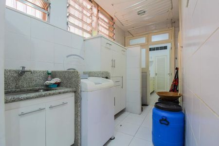 Casa à venda com 227m², 4 quartos e 1 vaga