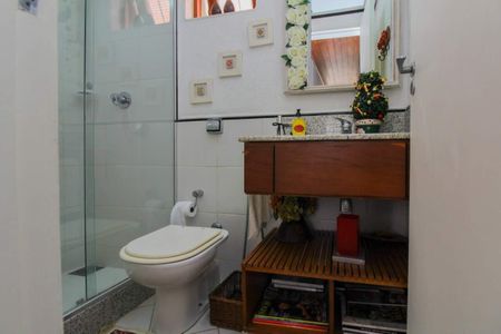 Casa à venda com 227m², 4 quartos e 1 vaga