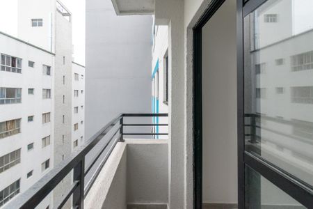 Apartamento para alugar com 36m², 2 quartos e sem vagaSacada