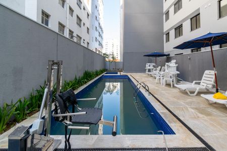 Apartamento para alugar com 34m², 2 quartos e sem vagaÁrea comum - Piscina