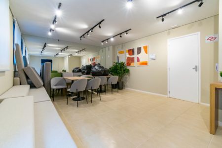 Apartamento para alugar com 36m², 2 quartos e sem vaga Apartamento para alugar com 36m², 2 quartos e sem vagaÁrea comum - Salão de festas