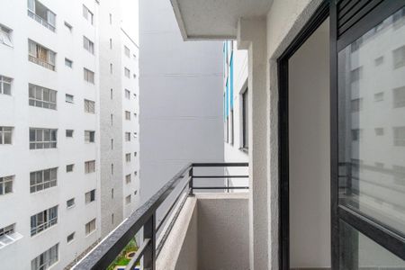 Apartamento para alugar com 36m², 2 quartos e sem vaga Apartamento para alugar com 36m², 2 quartos e sem vagaSacada