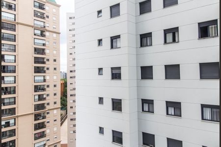 Vista da Sala de apartamento à venda com 2 quartos, 69m² em Alphaville, Barueri