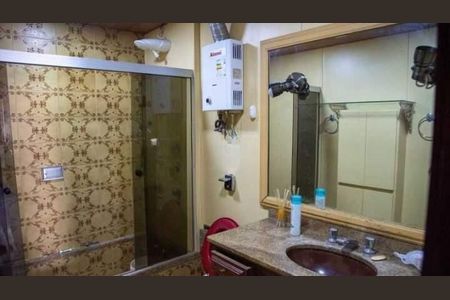 Casa à venda com 242m², 3 quartos e 2 vagas