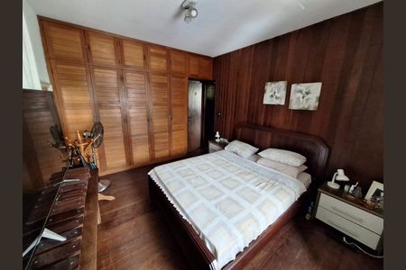 Casa à venda com 306m², 5 quartos e 5 vagas