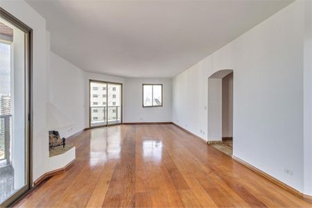 Apartamento à venda com 174m², 2 quartos e 3 vagas