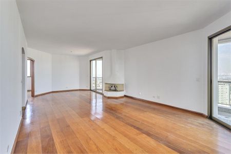 Apartamento à venda com 174m², 2 quartos e 3 vagas