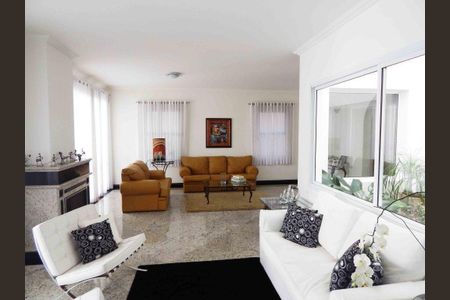 Casa à venda com 430m², 4 quartos e 6 vagas