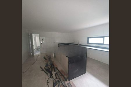 Casa à venda com 626m², 5 quartos e 3 vagas