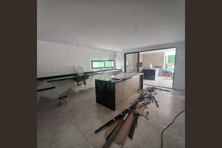 Casa à venda com 626m², 5 quartos e 3 vagas