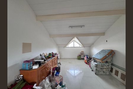 Casa à venda com 612m², 5 quartos e 4 vagasSótão