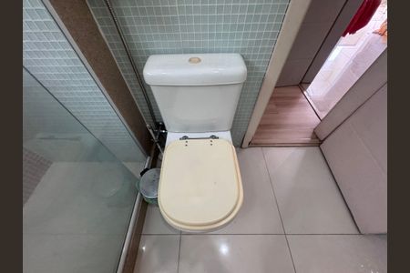 Casa à venda com 612m², 5 quartos e 4 vagasSuíte 2 - Banheiro