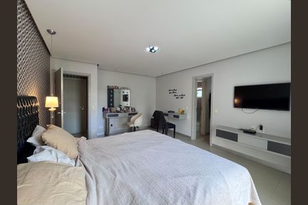 Casa à venda com 612m², 5 quartos e 4 vagasSuíte 4